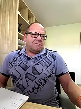 coupleLatinaLovers online show from 21, 10, 2025