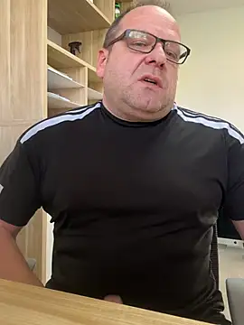 coupleLatinaLovers online show from 13, 2, 2026