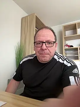 coupleLatinaLovers online show from 30, 12, 2024