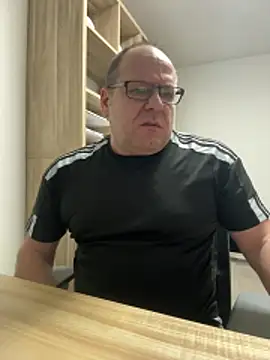 coupleLatinaLovers online show from 23, 2, 2026