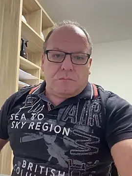 coupleLatinaLovers online show from 30, 10, 2025