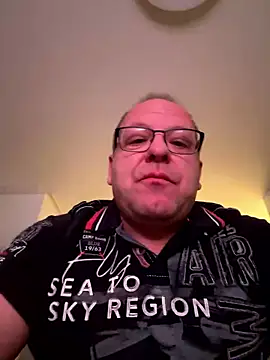 coupleLatinaLovers online show from 16, 1, 2026