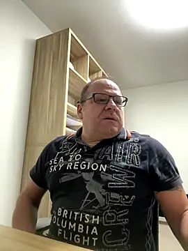 coupleLatinaLovers online show from 10, 11, 2025