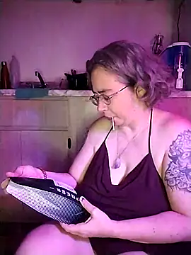 GraceHenderson online show from 8, 3, 2025