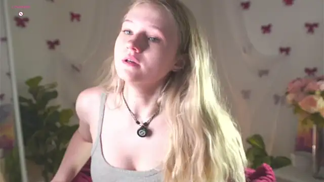 Snapshot of MaydaFoulk chatting on 11, 5, 2026 MaydaFoulk online show from 11, 5, 2026