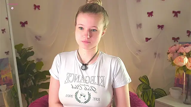 MaydaFoulk online show from 18, 4, 2026