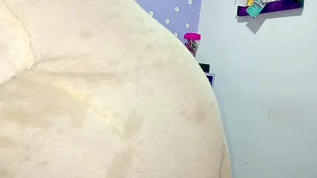 Snapshot of PetiteIvoryQueen19 chatting on 19, 7, 2026 PetiteIvoryQueen19 online show from 19, 7, 2026
