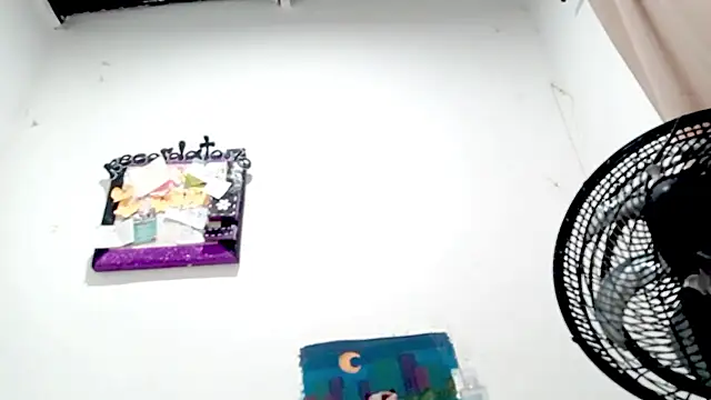 PetiteIvoryQueen19 online show from 30, 11, 2025