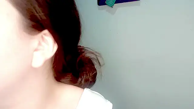 PetiteIvoryQueen19 online show from 5, 5, 2026