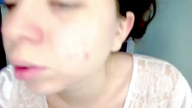 PetiteIvoryQueen19 online show from 18, 4, 2026