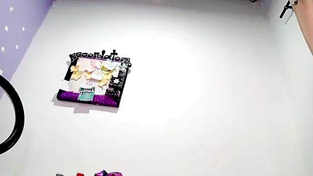 PetiteIvoryQueen19 online show from 21, 2, 2026