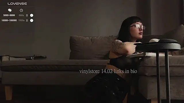 vinylstore online show from 14, 2, 2025