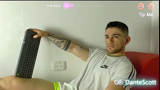 Sexy Alejandro  online show from 17, 12, 2025