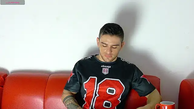 Sexy Alejandro  online show from 7, 2, 2026