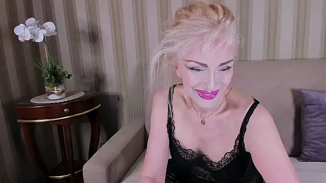 Rita Farel online show from 18, 3, 2026