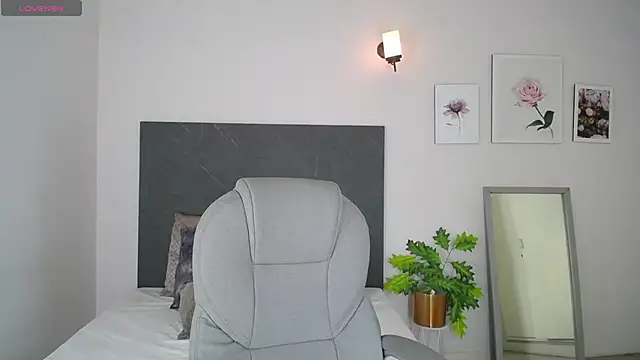 adhara cortez online show from 22, 10, 2025