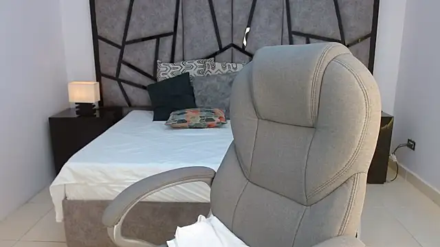 Snapshot of adhara_cortez chatting on 6, 5, 2026 adhara cortez online show from 6, 5, 2026