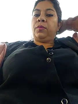 Laura-Hernandez online show from 4, 2, 2026