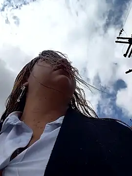 Laura-Hernandez online show from 8, 1, 2026