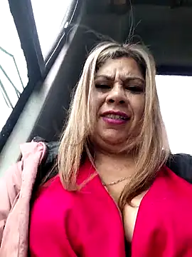 Laura-Hernandez online show from 26, 11, 2025