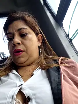 Laura-Hernandez online show from 8, 5, 2026