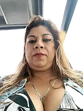 Laura-Hernandez online show from 29, 1, 2025