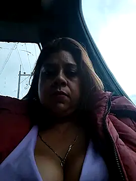 Laura-Hernandez online show from 17, 2, 2025