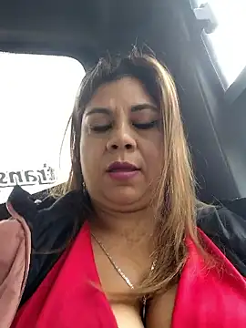 Laura-Hernandez online show from 14, 11, 2025