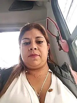 Laura-Hernandez online show from 26, 2, 2025