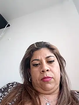 Laura-Hernandez online show from 17, 7, 2026