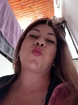 Laura-Hernandez online show from 3, 3, 2026