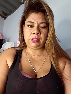 Laura-Hernandez online show from 26, 10, 2025