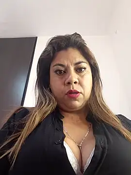 Laura-Hernandez online show from 19, 5, 2026