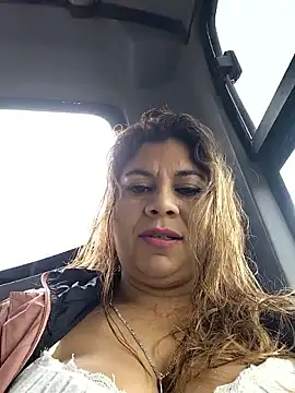 Laura-Hernandez online show from 5, 12, 2025