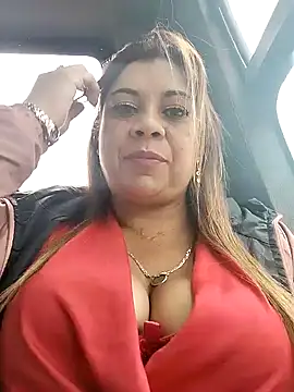 Laura-Hernandez online show from 11, 2, 2025