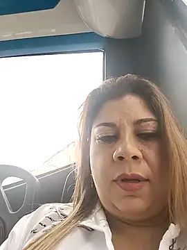 Laura-Hernandez online show from 26, 1, 2025