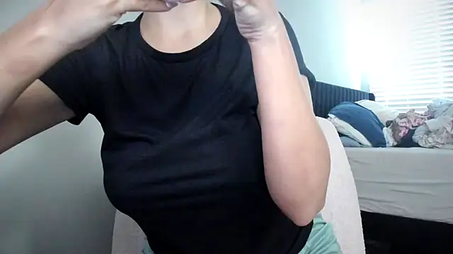 bigb00tyjudyyX online show from 9, 10, 2025