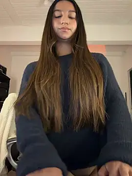 aly golden  online show from 17, 5, 2026