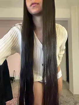 Snapshot of aly_golden_ chatting on 5, 1, 2025 aly golden  online show from 5, 1, 2025