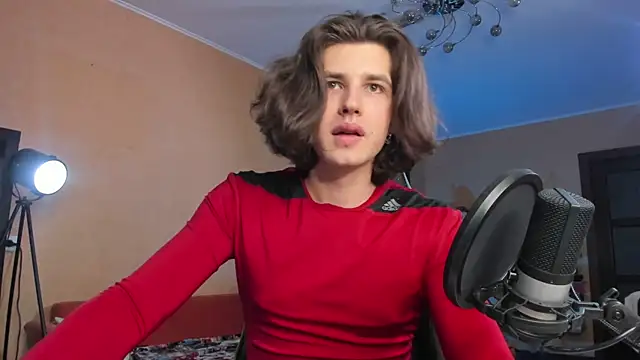 Snapshot of daddyMarty420 chatting on 15, 12, 2025 daddyMarty420 online show from 15, 12, 2025