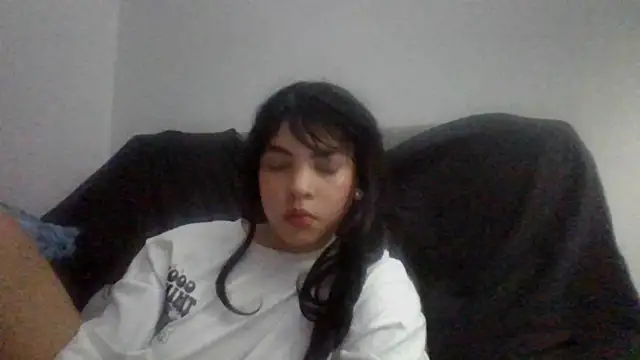 Kiri Cutee online show from 13, 1, 2025