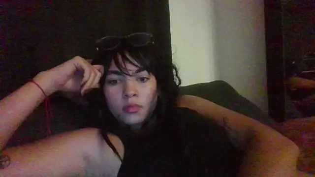 Kiri Cutee online show from 3, 3, 2025
