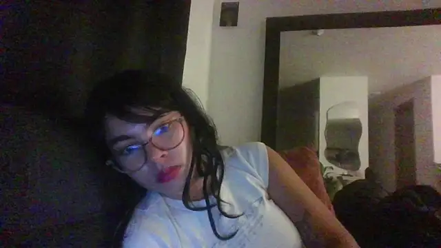 Kiri Cutee online show from 17, 2, 2025