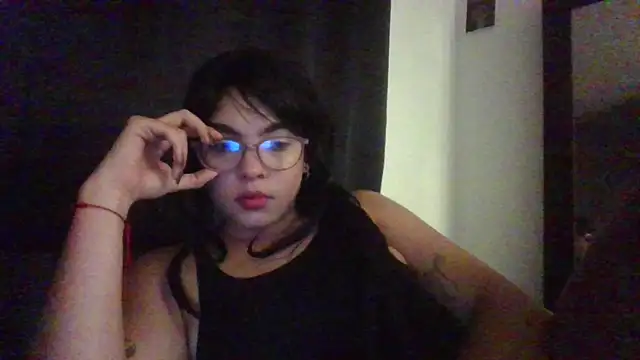 Kiri Cutee online show from 3, 3, 2025