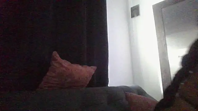 Kiri Cutee online show from 5, 3, 2025
