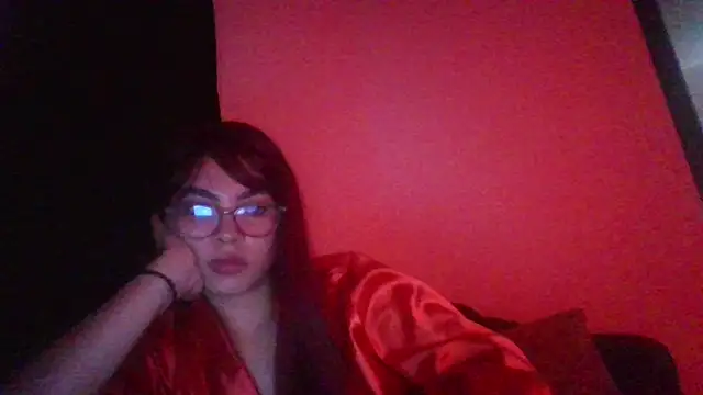 Kiri Cutee online show from 10, 2, 2025