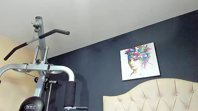 Snapshot of Kenia_Fox chatting on 6, 3, 2025 Kenia Fox online show from 6, 3, 2025