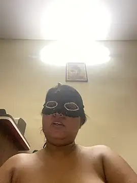 kamayanisingh24 online show from 22, 3, 2025