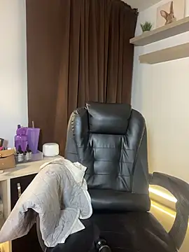 Valentina cartier online show from 9, 4, 2026