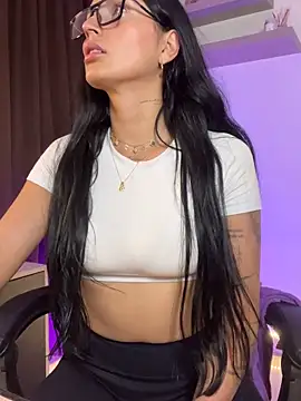 Snapshot of Valentina_cartier chatting on 11, 5, 2026 Valentina cartier online show from 11, 5, 2026